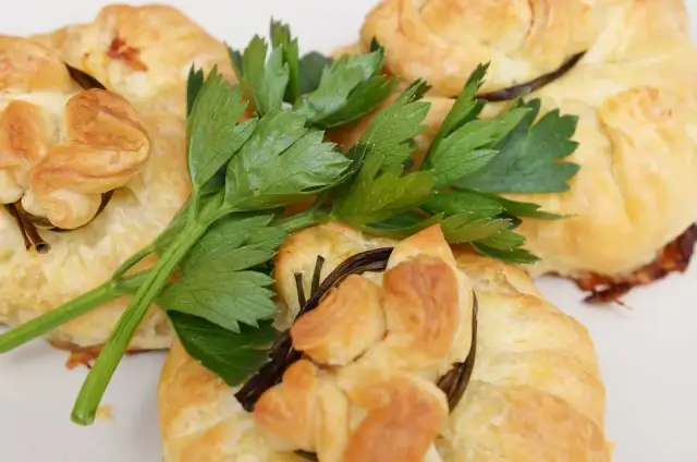 Sakiewki drobiowe – proste przepisy na pyszne nadzienia i warianty