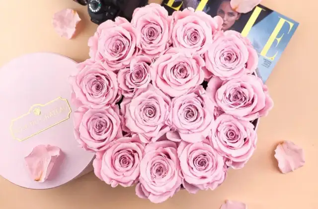 Co kupić wychowawczyni na urodziny, by wyrazić wdzięczność i emocje?