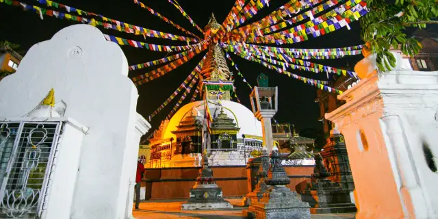 Święta księga buddyzmu: odkryj znaczenie Kanonu Palijskiego i sutr