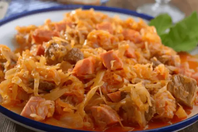 Ile kalorii ma bigos? Poznaj wartość odżywczą tradycyjnej potrawy