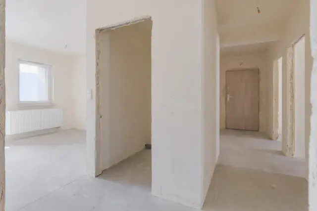 Beton dekoracyjny: Ile zapłacisz za m²? Uniknij ukrytych kosztów!