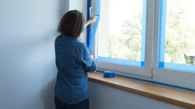 Jak malować wokół okien: sprawdzone techniki i porady dla perfekcyjnego efektu