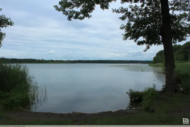 Jezioro Rudnickie: Poznaj jego tajemnice i atrakcje w Grudziądzu