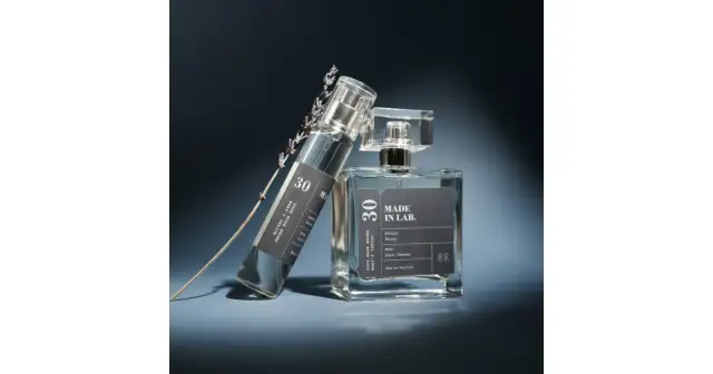 Co dłużej pachnie: woda toaletowa czy perfumowana? Odkryj różnice