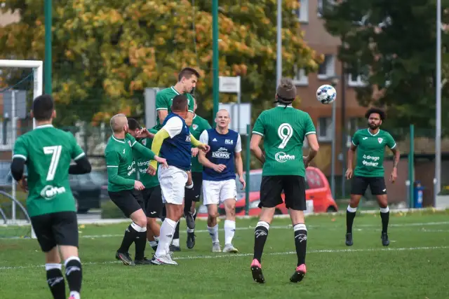 Ile zarabia piłkarz w 4 lidze? Prawda o zarobkach w niższych ligach