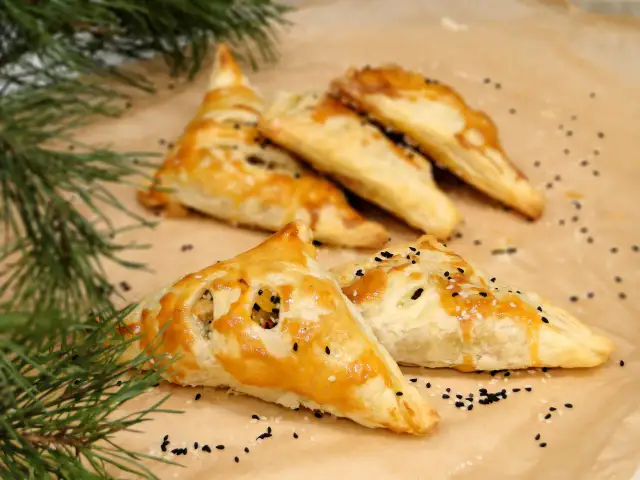 Szybki obiad z ciasta francuskiego? Pomysły i triki eksperta!