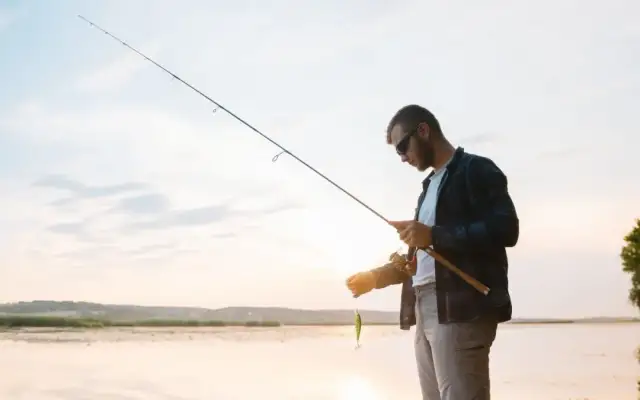 Ile kosztuje wędka? Pełny przewodnik po cenach i wyborze na start
