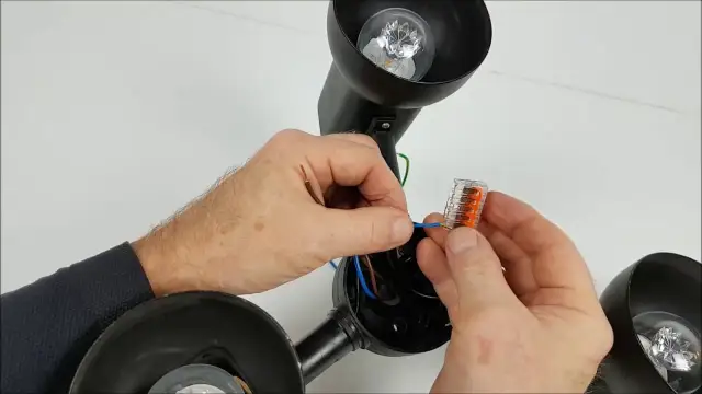 Jak podłączyć żyrandol na 3 żarówki - uniknij błędów w instalacji