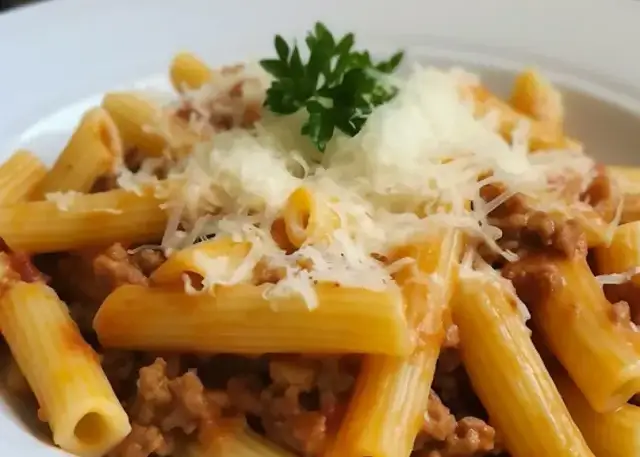 Pâtes chair à saucisse italienne : la recette inratable d'un chef !