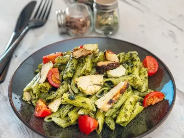 Pâtes poulet pesto : Le guide rapide pour un plat parfait en 30 min
