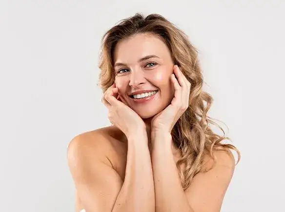 Jak dbać o cerę po 45 roku życia, aby uniknąć starzenia się skóry