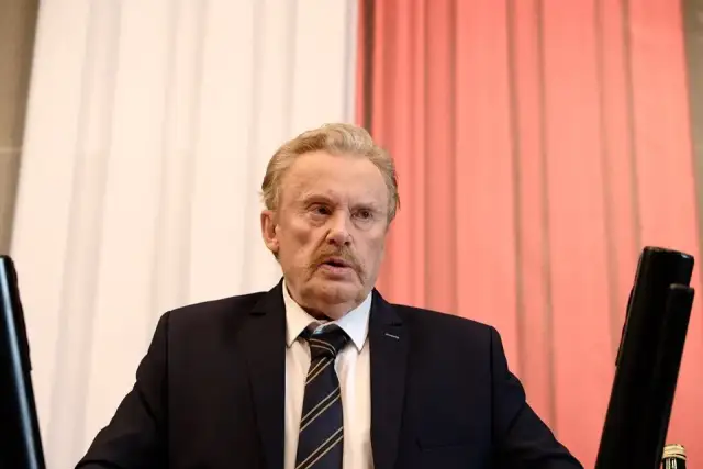 Film Polityka: Obsada i Postacie - Kto Gra Kogo w Satyrze Vegi?