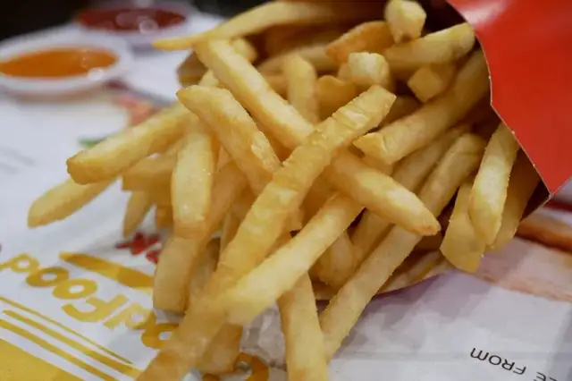 Ile kalorii ma frytki z McDonald's? Zaskakujące fakty o kaloriach