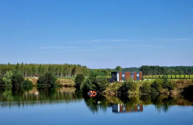 Gdzie na ryby z noclegiem? Odkryj najlepsze agroturystyki w Polsce