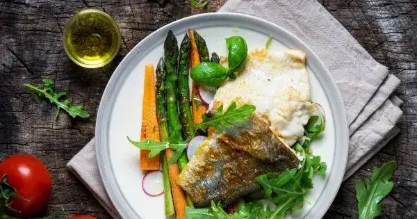 Jak długo smażyć dorsza? Sekret soczystej ryby w 5 minut