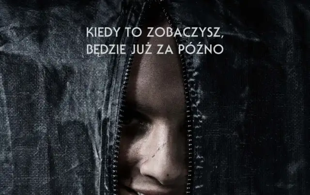 Uśmiechnij się – mroczna analiza horroru o traumie i strachu