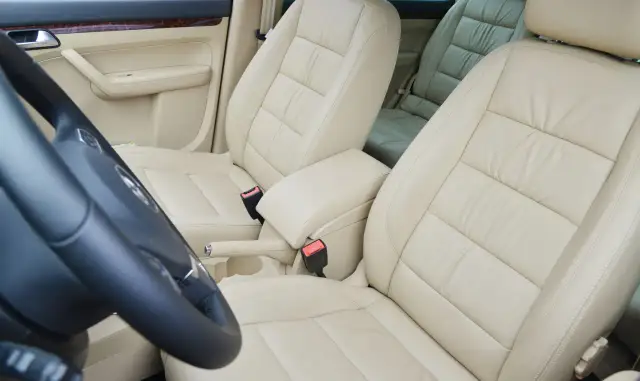 Podgrzewane fotele w samochodzie – zdrowe czy niebezpieczne dla zdrowia?