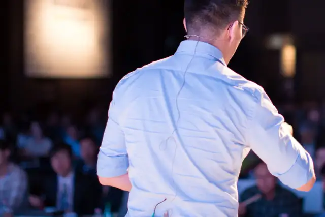 Coachem co to jest: Zrozumienie coachingu i jego znaczenia w rozwoju