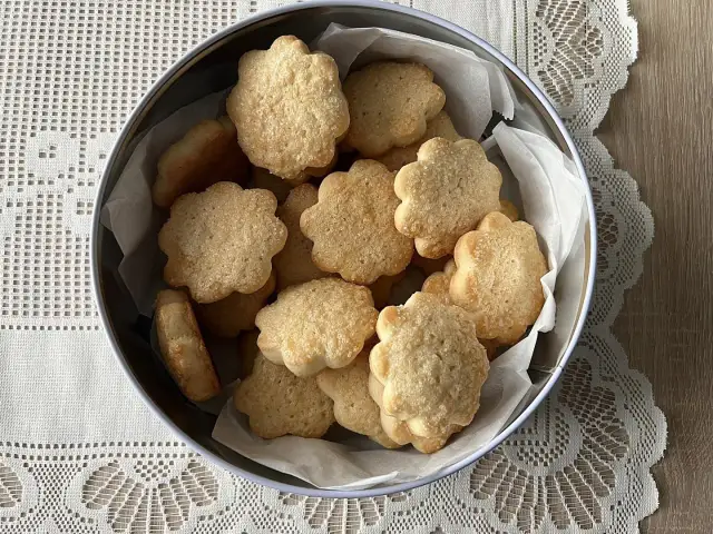 Jak zrobić ciastka amoniaczki, które zachwycą smakiem i prostotą