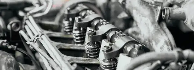 Jak zatrzeć silnik i jakie są tego poważne konsekwencje?