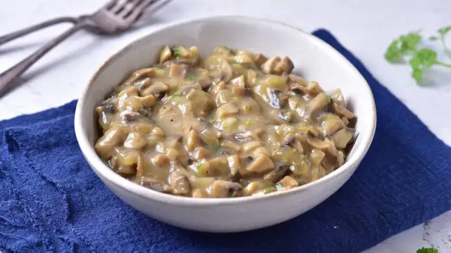 Pieczarki na obiad: Od klasyki po wege. Szybkie i sycące dania!