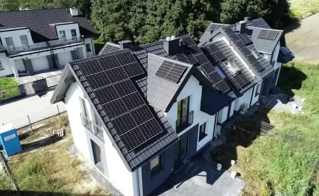 Ile energii wyprodukuje fotowoltaika 8 kW? Szacunkowe wartości i czynniki wpływające