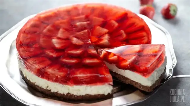 Ciasto z masą truskawkową: przepis, który zawsze się udaje!