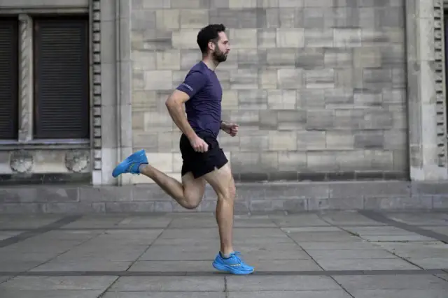 Po czym można biegać? Najlepsze nawierzchnie dla zdrowia stawów