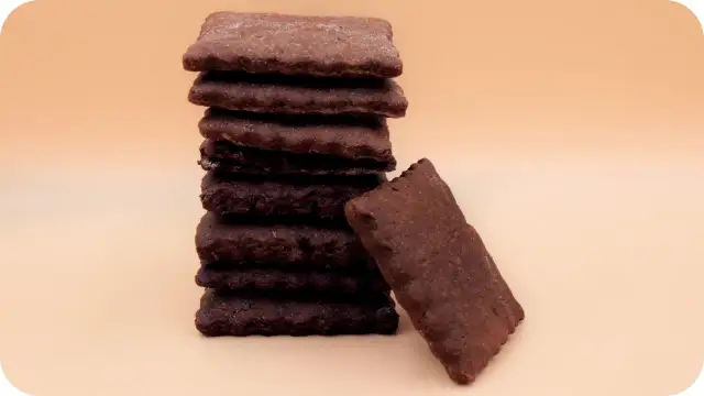 50 g kakao = ile łyżek? Odkryj sekret idealnych wypieków!