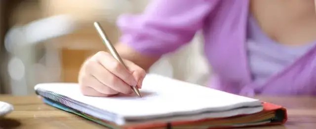 Praca redaktora: Wymagania i kluczowe aspekty zawodu