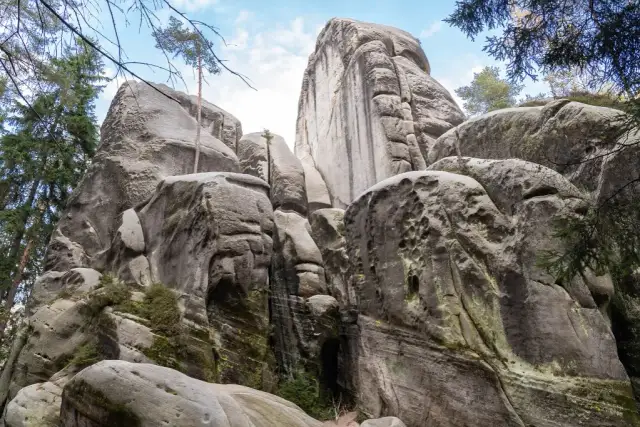 Atrakcje w Adrspach: Odkryj niesamowite formacje skalne i więcej