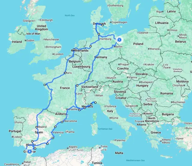 Trasa Holandia-Polska: Jak wybrać najlepszą? Czas, koszty, komfort