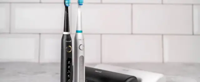 Szczoteczka soniczna czy elektryczna? Która lepsza dla Twoich zębów?