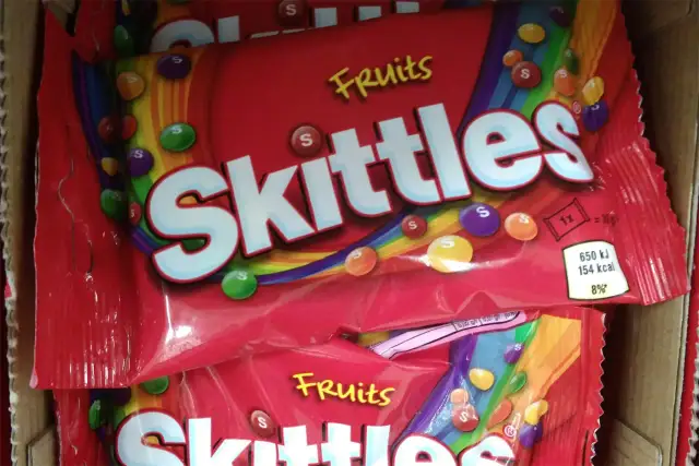 Czy Skittles są wegańskie? Odkryj składniki i kontrowersje