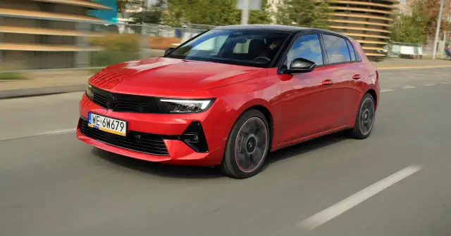 Ile pali opel astra 1.6 benzyna? Zaskakujące wyniki spalania w mieście i trasie