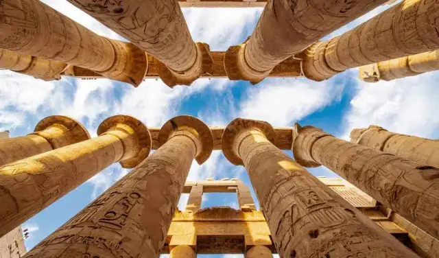 Egipt: Bezpieczeństwo dla turystów? Zalecenia MSZ i praktyczne porady