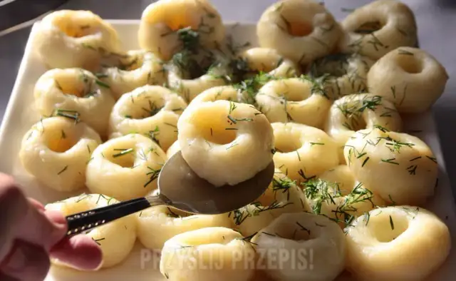 Kluski śląskie: prosty przepis na idealnie delikatne danie