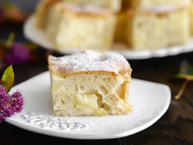 Szybkie ciasto z jabłkami przepis Joli, które zawsze się udaje