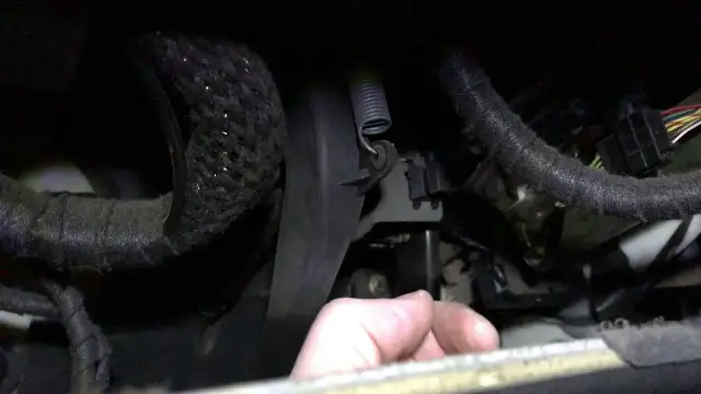 Jak wymienić czujnik kąta skrętu w BMW E46 i uniknąć problemów