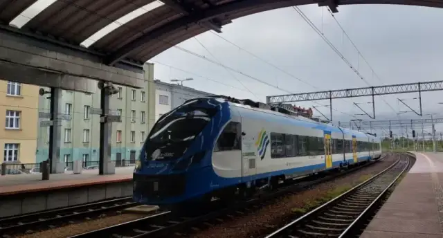 Gdzie sprawdzić opóźnienia pociągów i uniknąć nieprzyjemnych niespodzianek