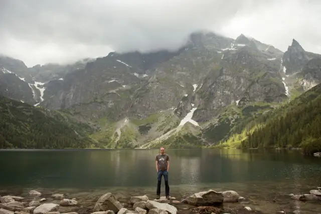 Morskie Oko: 8,5 km trasy? Sprawdź, jak zaplanować wycieczkę!