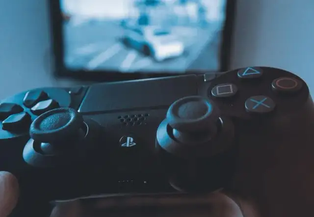 Jak podłączyć PS4 do monitora? Pełny poradnik krok po kroku
