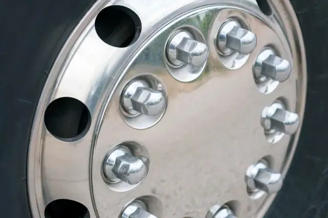 Jak dobrać śruby do felg aluminiowych? Poradnik krok po kroku