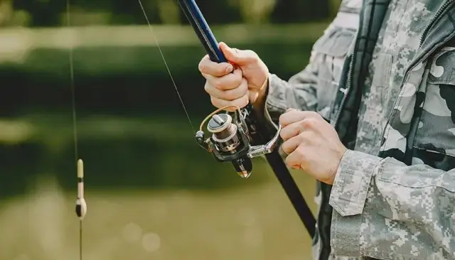 Wędka spławikowa jaką wybrać - uniknij najczęstszych błędów przy zakupie