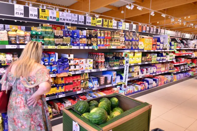 Jaki sklep na osiedlu? Poznaj najlepsze opcje na codzienne zakupy