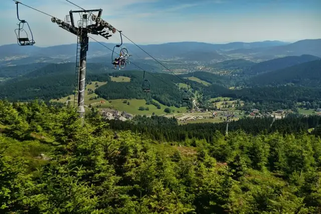 Sienna w Sudetach: kompletny przewodnik po atrakcjach i dojeździe