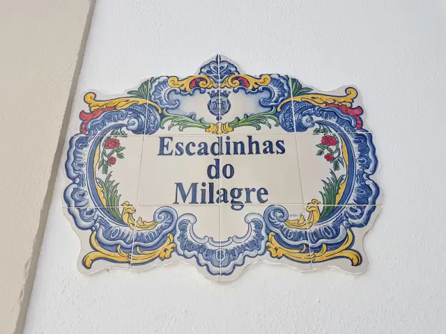 Elewacje w portugalskich domach: jak je zabezpieczyć