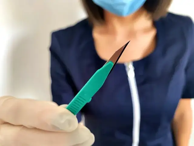 Ile wynosi emerytura pielęgniarki? Fakty, które zaskakują i informują