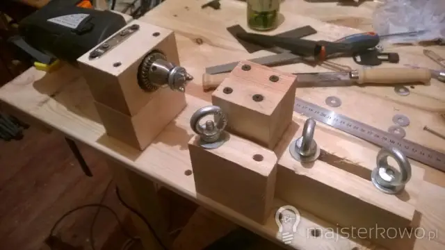 Jak zrobić tokarkę do drewna z wiertarki - proste kroki i porady