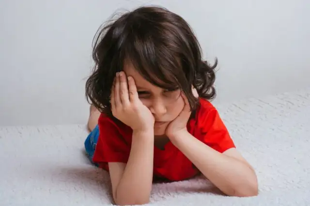 Jak nauczyć dziecko radzenia sobie z emocjami w trudnych sytuacjach